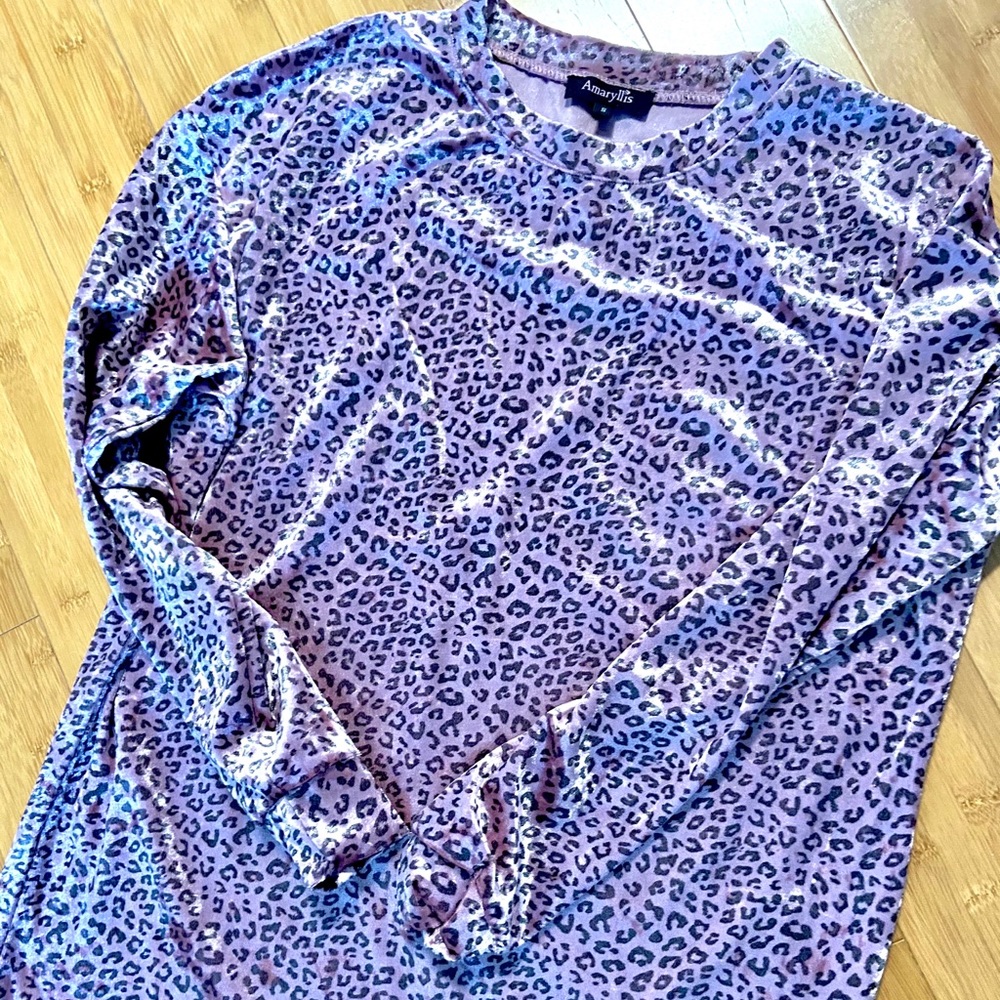 Brand New! Velvet leopard sweater